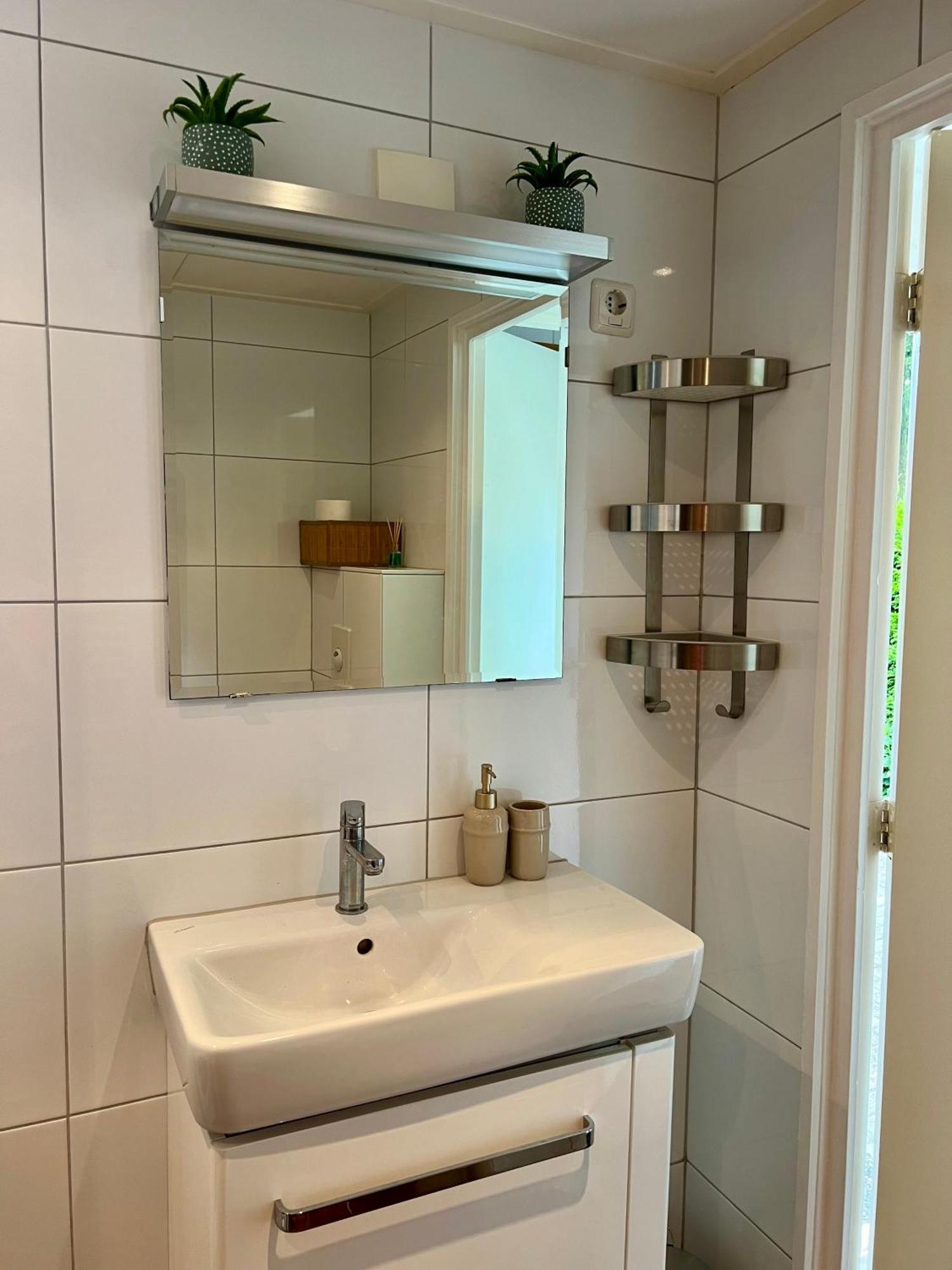 Luxe Boshuisje Met Prive Wellness & Jacuzzi Op De Veluwe Ermelo Exterior photo